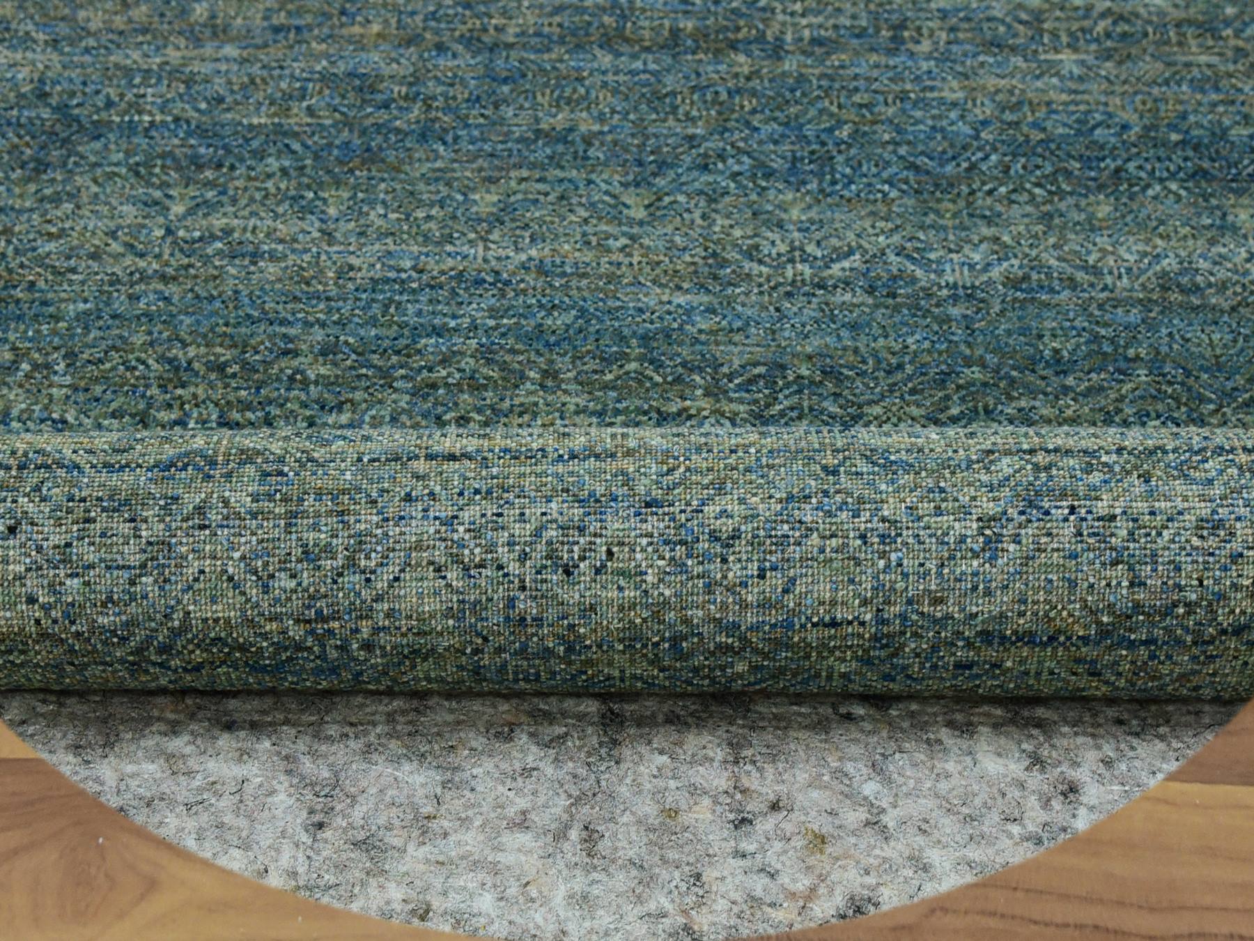 Modern / Contemporary hand-knotted wool rug in Green, 7'11" x 7'11", SKU O079674