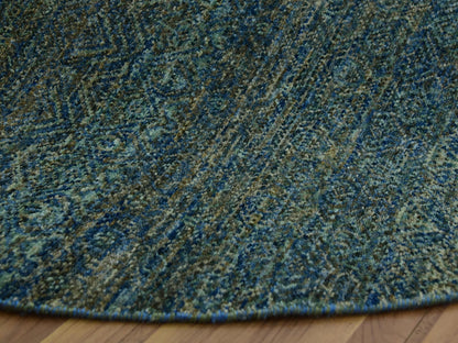 Modern / Contemporary hand-knotted wool rug in Green, 7'11" x 7'11", SKU O079674