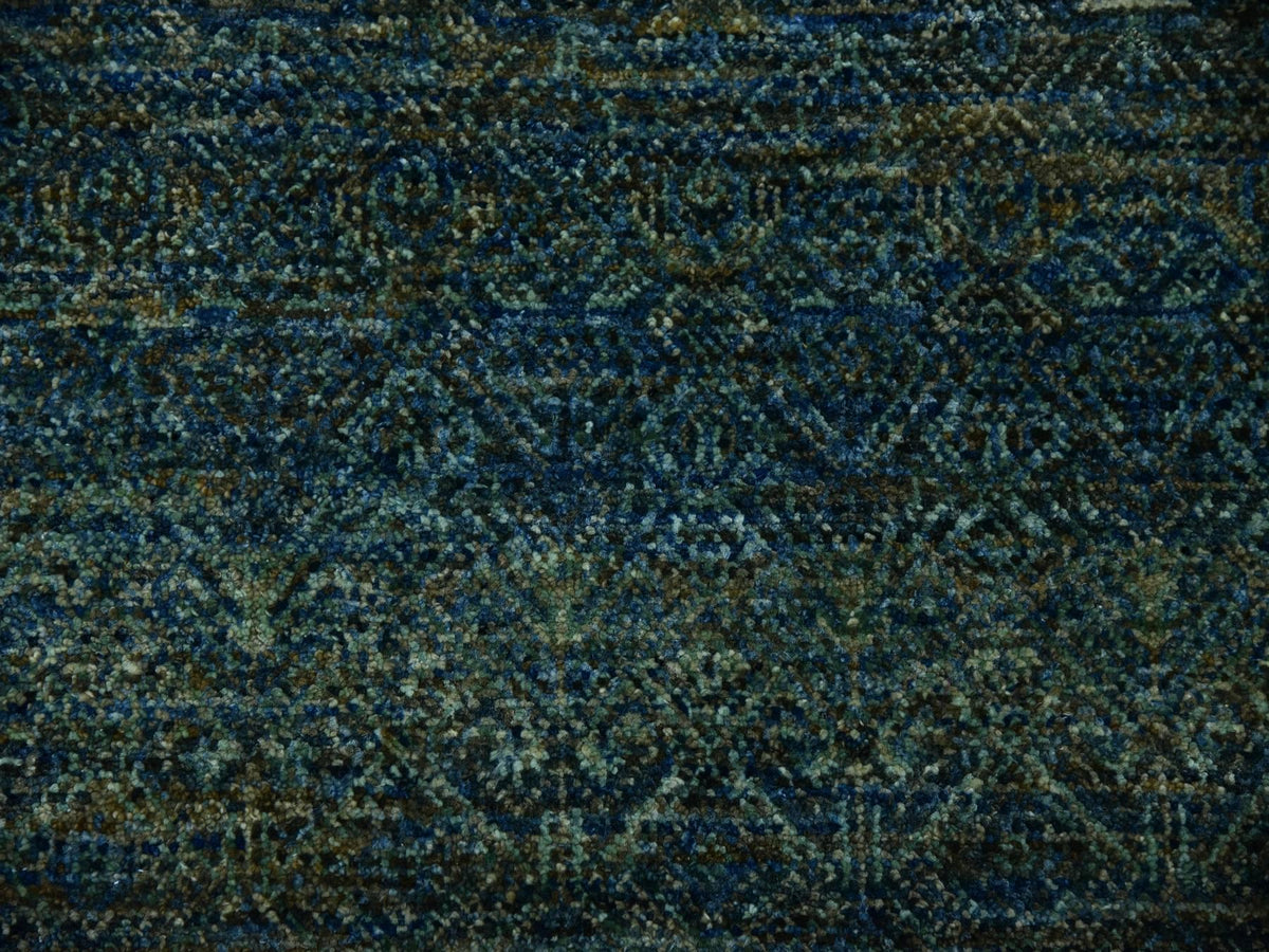 Modern / Contemporary hand-knotted wool rug in Green, 7'11" x 7'11", SKU O079674