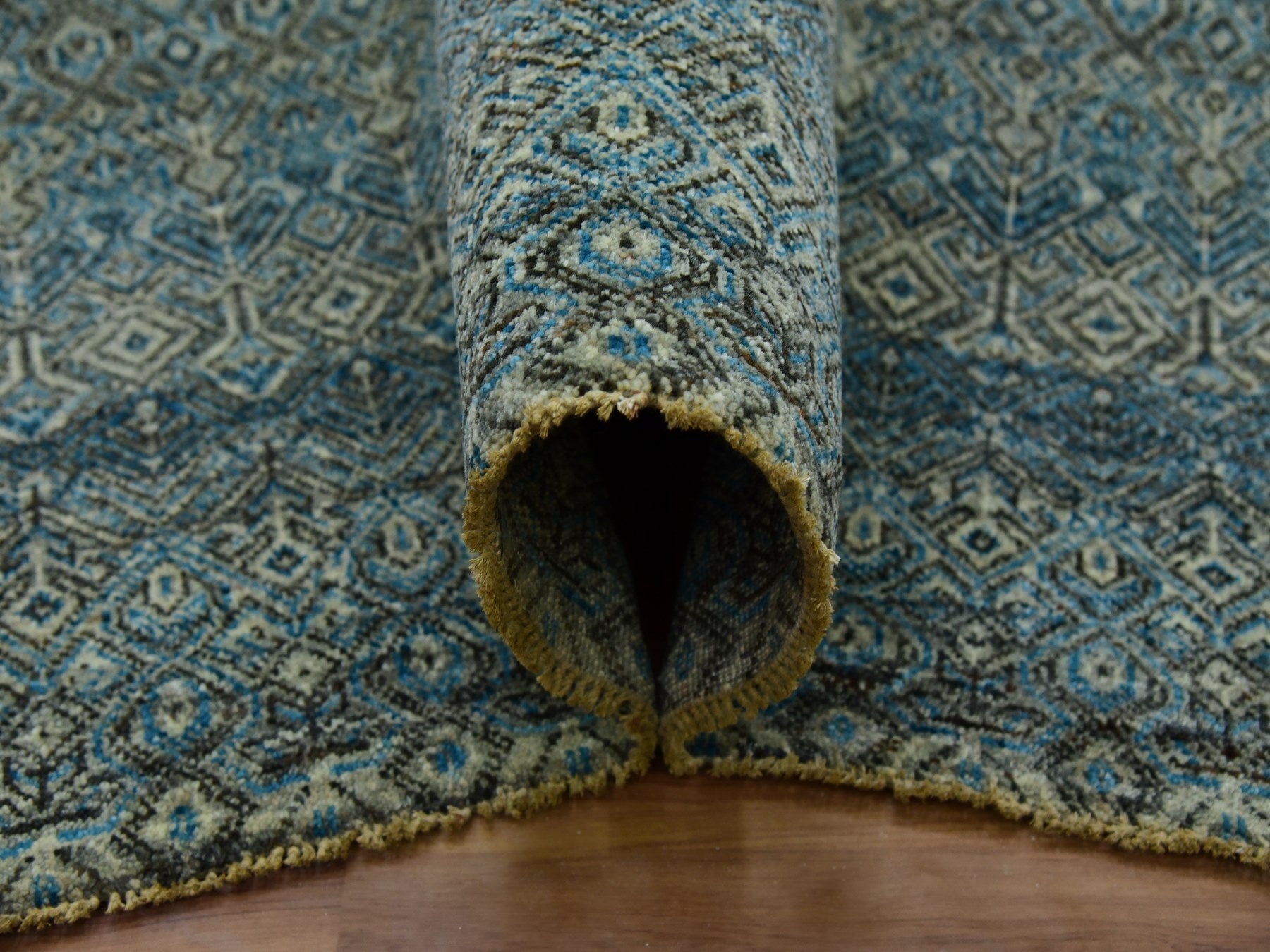 Modern / Contemporary hand-knotted wool rug in Blue, 9'1" x 12'0", SKU O079678