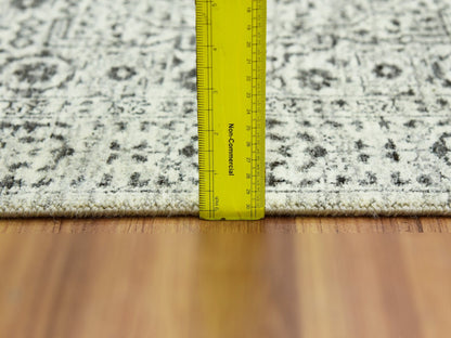 Ivory 2'9" x 10'0" Mamluk Hand knotted Wool Rug - Sku: O079686