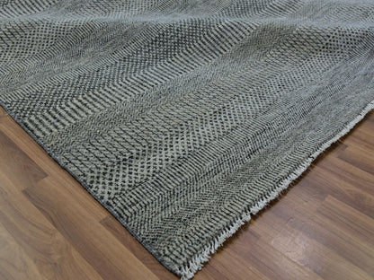 Modern / Contemporary hand-knotted wool rug in Gray, 13'11" x 18'1" — SKU O079692 (view 6)