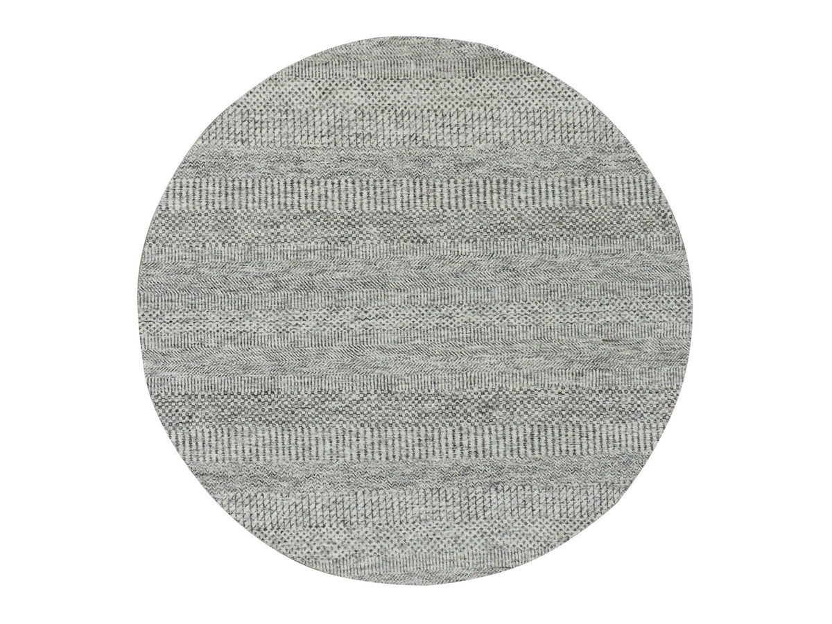 Modern / Contemporary hand-knotted wool rug in Gray, 4'10" x 4'11" — SKU O079696