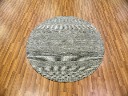 Modern / Contemporary hand-knotted wool rug in Gray, 4'8" x 4'8" — SKU O079697 (view 2)