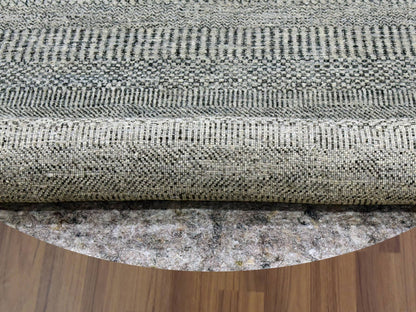 Modern / Contemporary hand-knotted wool rug in Gray, 4'8" x 4'8" — SKU O079697 (view 3)