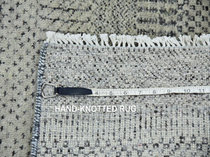 Grey 2'6" x 15'11" Modern / Contemporary Hand knotted Wool Rug - Sku: O079704