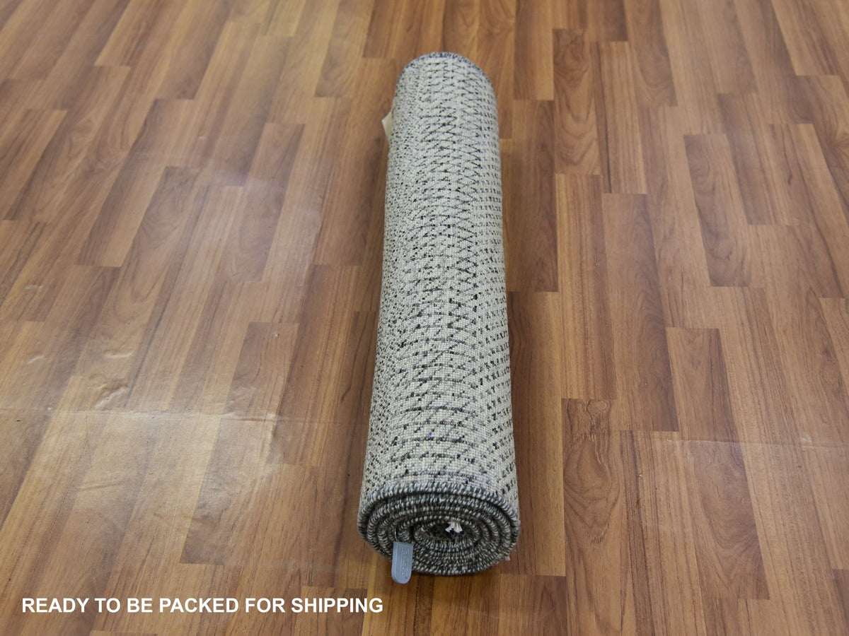 Modern / Contemporary hand-knotted wool runner in Gray, 2'6" x 5'10" — SKU O079707 (view 5)