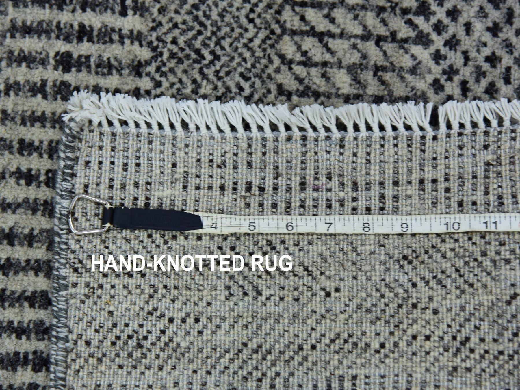 Modern / Contemporary hand-knotted wool runner in Gray, 2'6" x 5'10" — SKU O079707 (view 7)