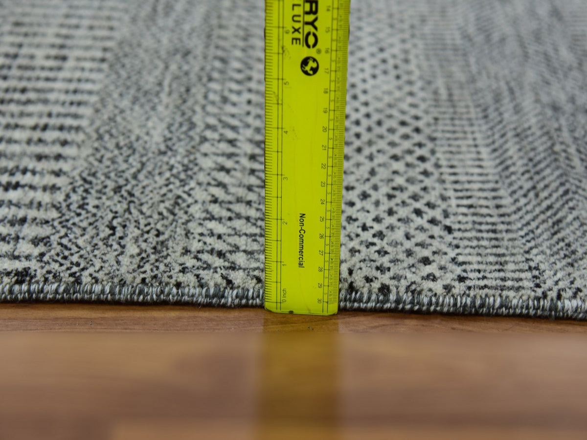 Modern / Contemporary hand-knotted wool runner in Gray, 2'6" x 5'10" — SKU O079708 (view 6)