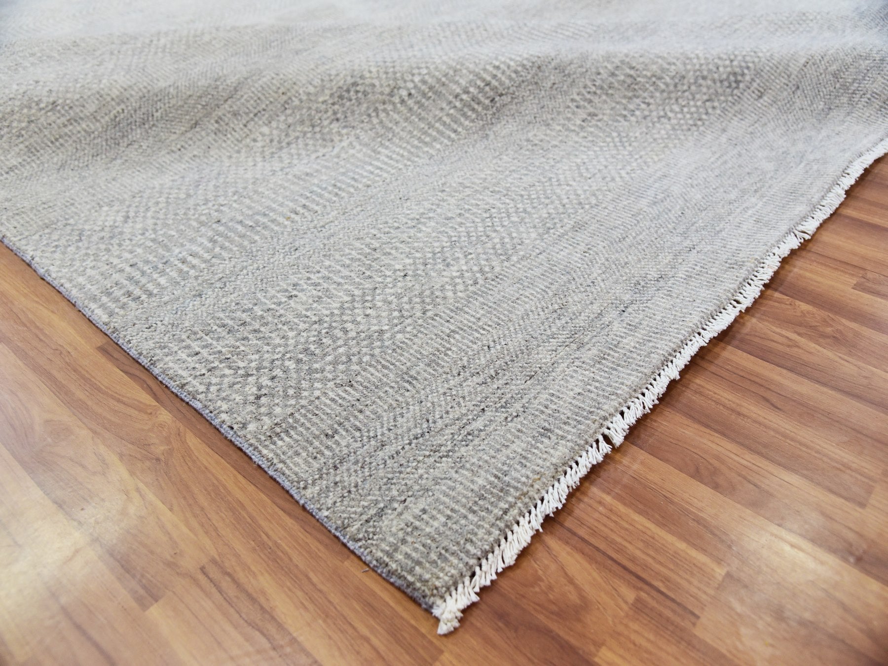Modern / Contemporary hand-knotted wool rug in Gray, 14' x 18'3" — SKU O079711 (view 6)