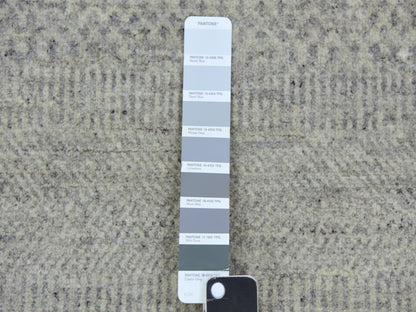 Modern / Contemporary hand-knotted wool rug in Gray, 5'11" x 6' — SKU O079715 (view 4)