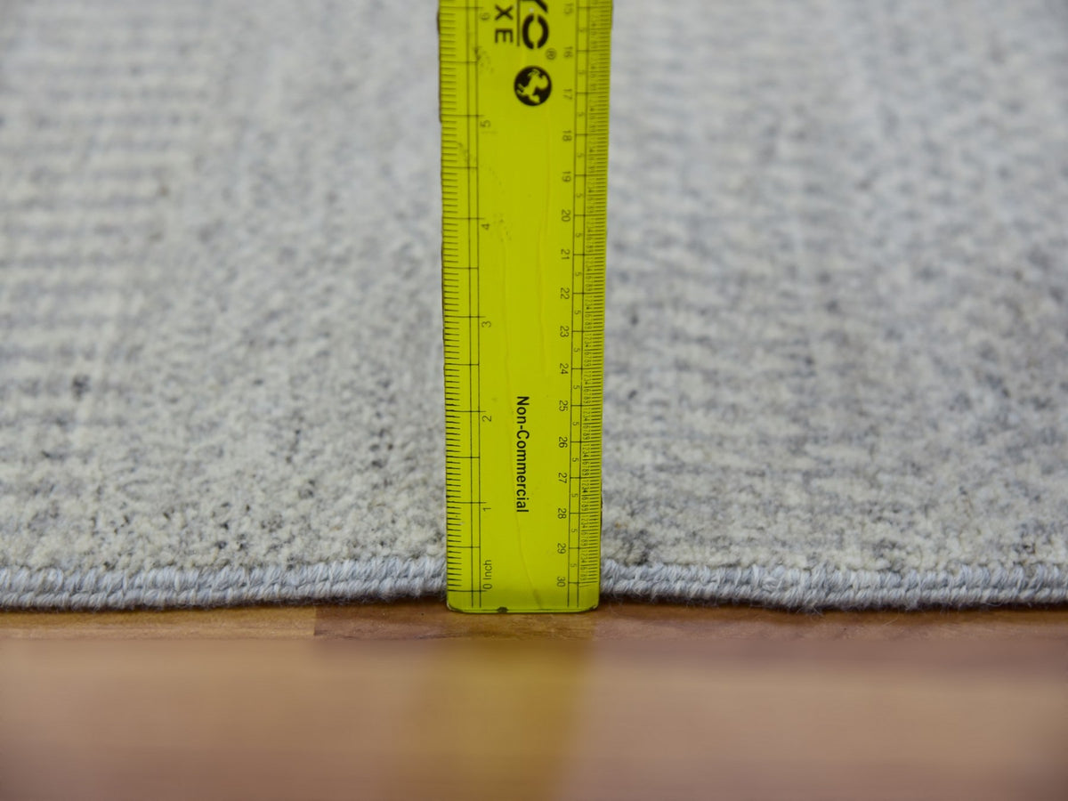 Modern / Contemporary hand-knotted wool rug in Gray, 5'11" x 6' — SKU O079715 (view 6)