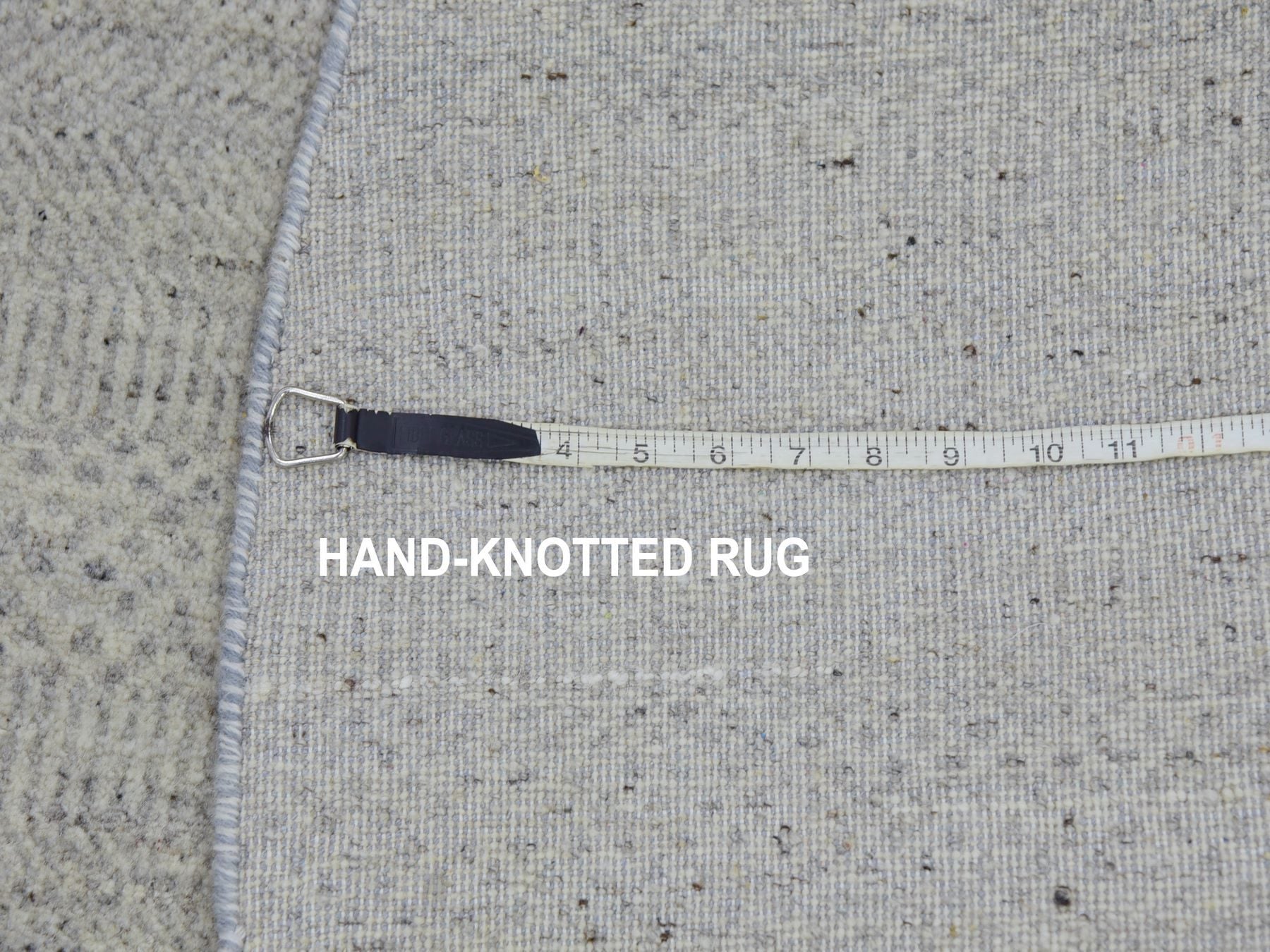 Modern / Contemporary hand-knotted wool rug in Gray, 4'10" x 4'10" — SKU O079716 (view 7)