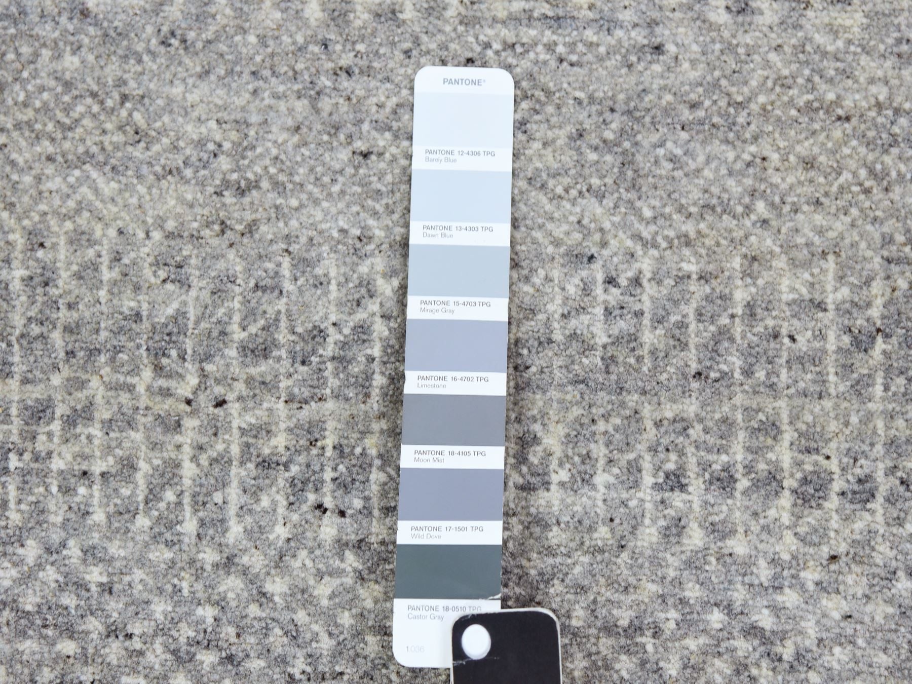 Modern / Contemporary hand-knotted wool runner in Gray, 4' x 10'6" — SKU O079717 (view 4)