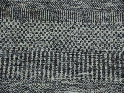 Modern / Contemporary hand-knotted wool rug in Gray, 9'8" x 9'8" — SKU O079728 (view 8)