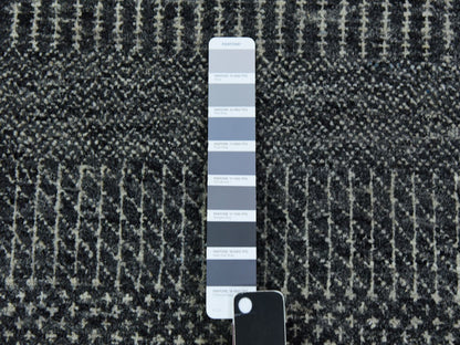 Modern / Contemporary hand-knotted wool runner in Gray, 2'7" x 26'2" — SKU O079731 (view 4)