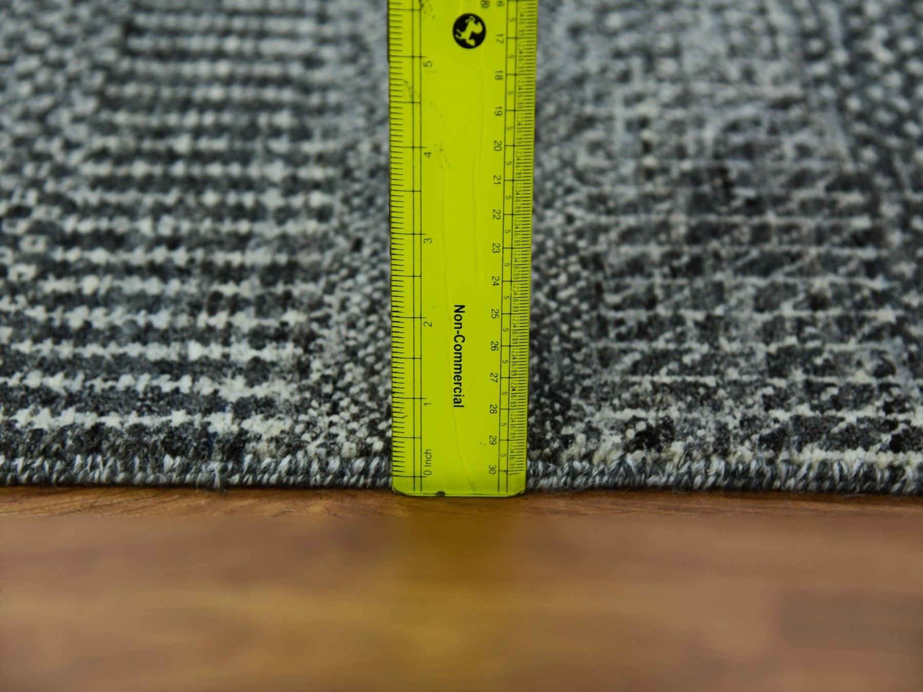 Modern / Contemporary hand-knotted wool runner in Gray, 2'7" x 26'2" — SKU O079731 (view 6)