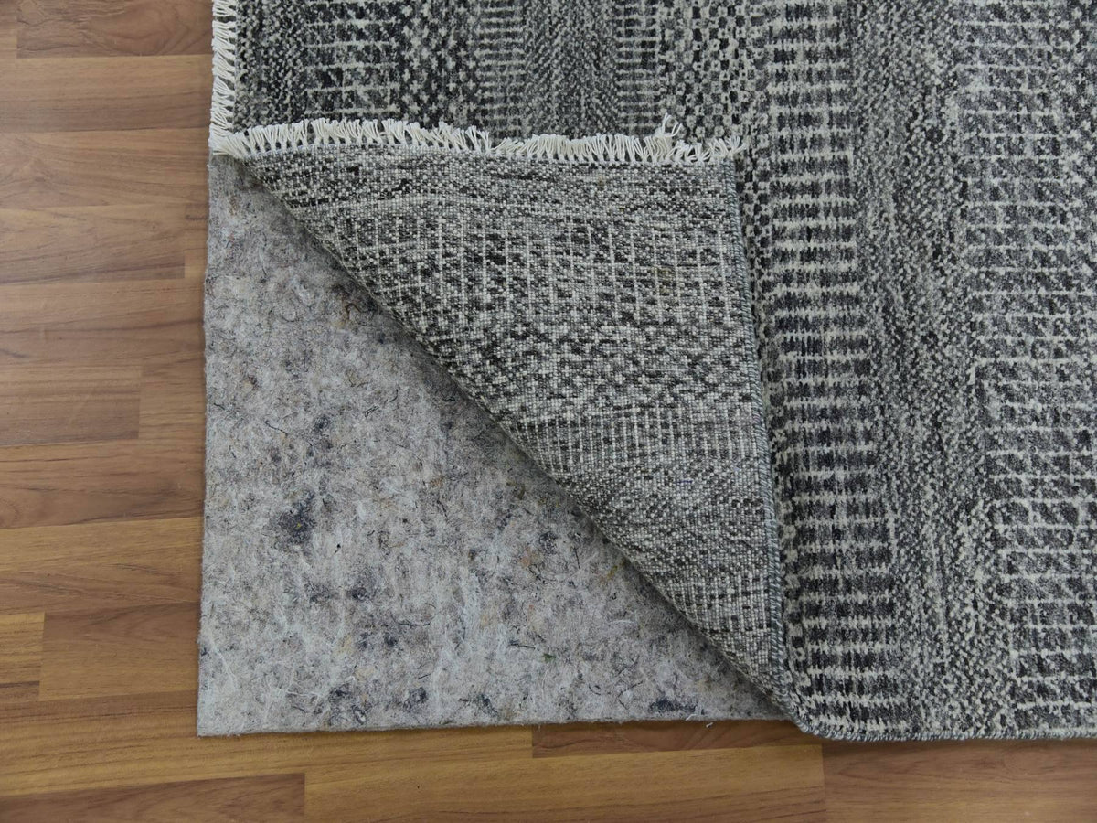 Modern / Contemporary hand-knotted wool runner in Gray, 2'7" x 19'11" — SKU O079732 (view 3)