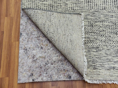 Modern / Contemporary hand-knotted wool rug in Gray, 12'2" x 15'4" — SKU O079737 (view 4)