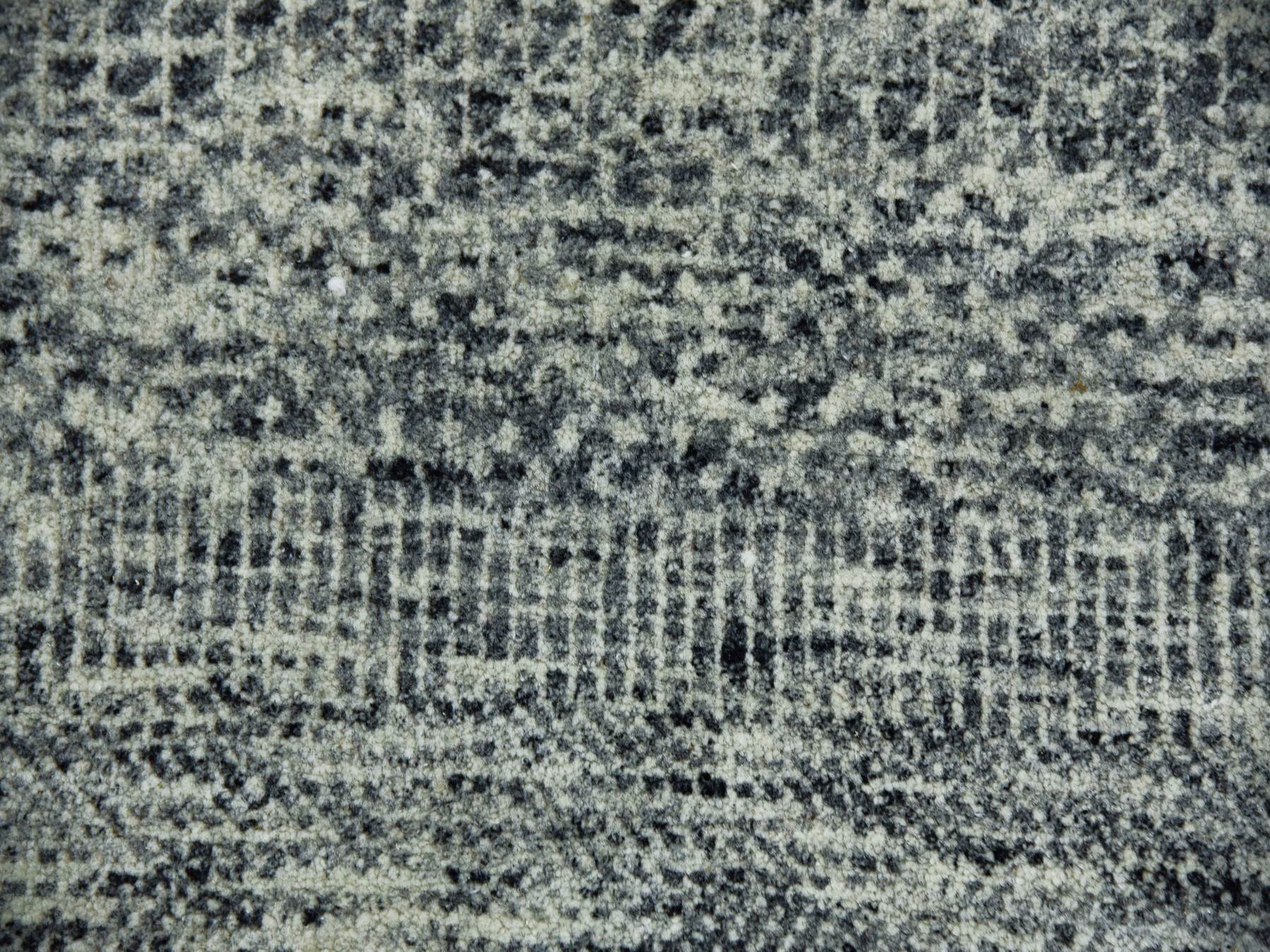 Modern / Contemporary hand-knotted wool rug in Gray, 12'2" x 15'4" — SKU O079737 (view 8)
