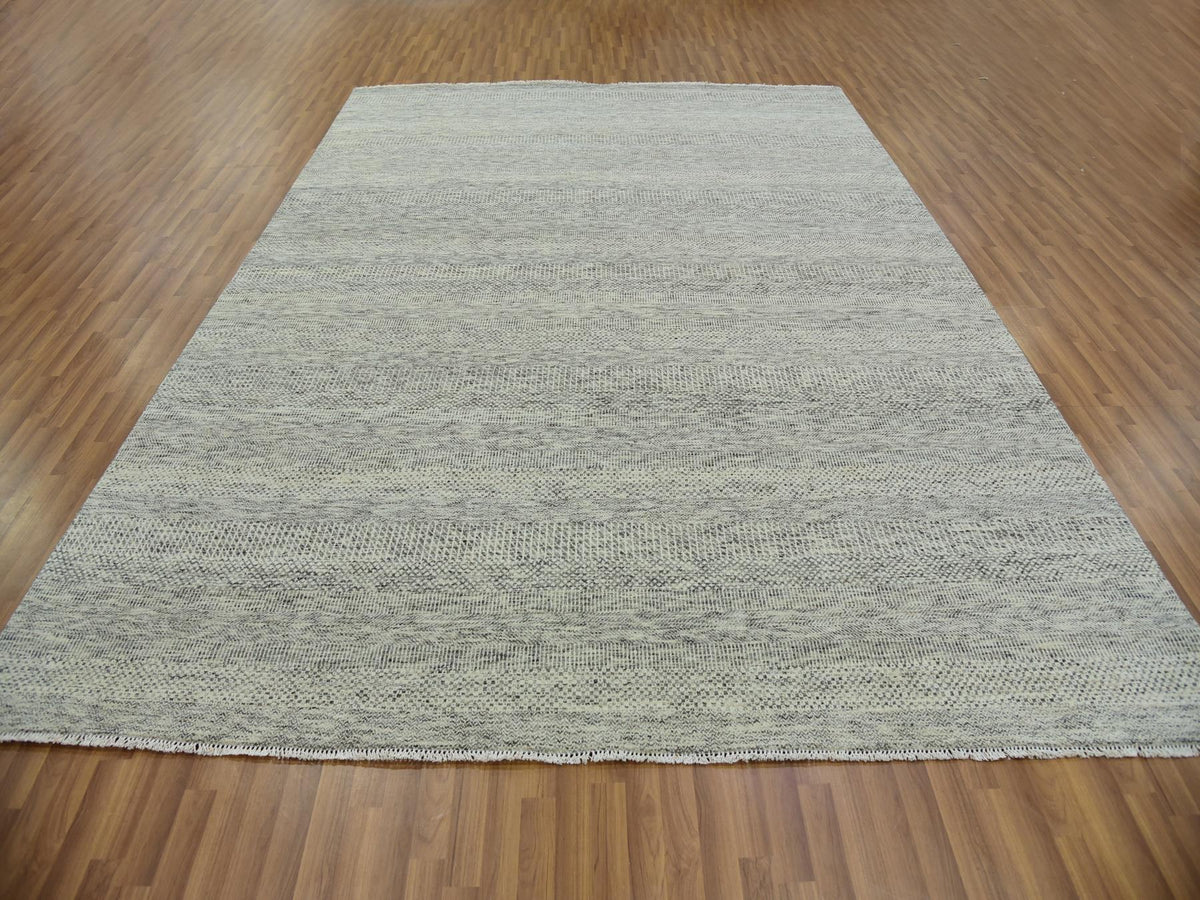 Modern / Contemporary hand-knotted wool rug in Gray, 9' x 12'4" — SKU O079741 (view 2)