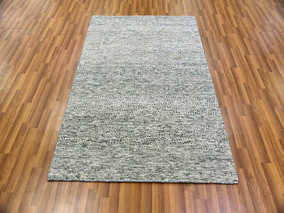 Modern / Contemporary hand-knotted wool rug in Gray, 4' x 6'2" — SKU O079743 (view 2)