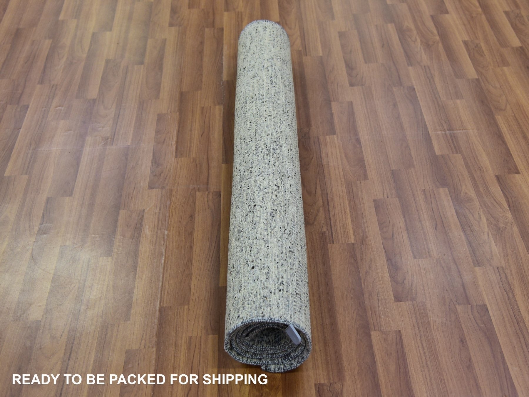 Modern / Contemporary hand-knotted wool rug in Gray, 4' x 6'2" — SKU O079743 (view 5)
