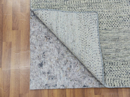 Modern / Contemporary hand-knotted wool rug in Gray, 3' x 5'6" — SKU O079747 (view 3)