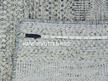 Grey 3'0" x 5'6" Modern / Contemporary Hand knotted Wool Rug - Sku: O079748