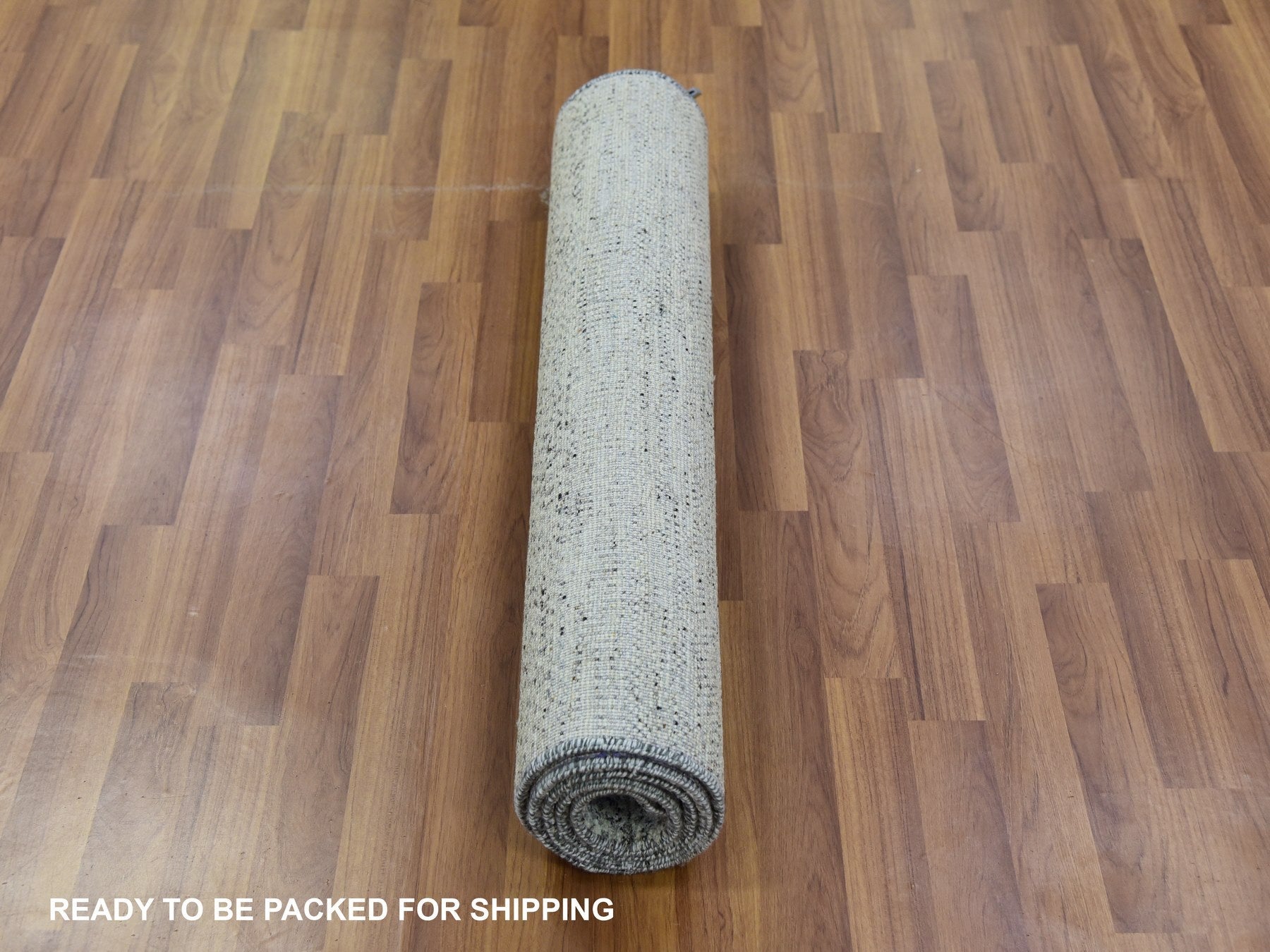 Modern / Contemporary hand-knotted wool rug in Gray, 3'1" x 5'7" — SKU O079750 (view 5)