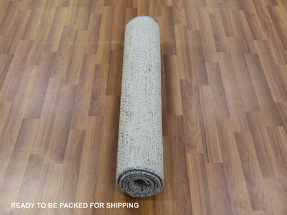 Modern / Contemporary hand-knotted wool rug in Gray, 3'1" x 5'7" — SKU O079750 (view 5)