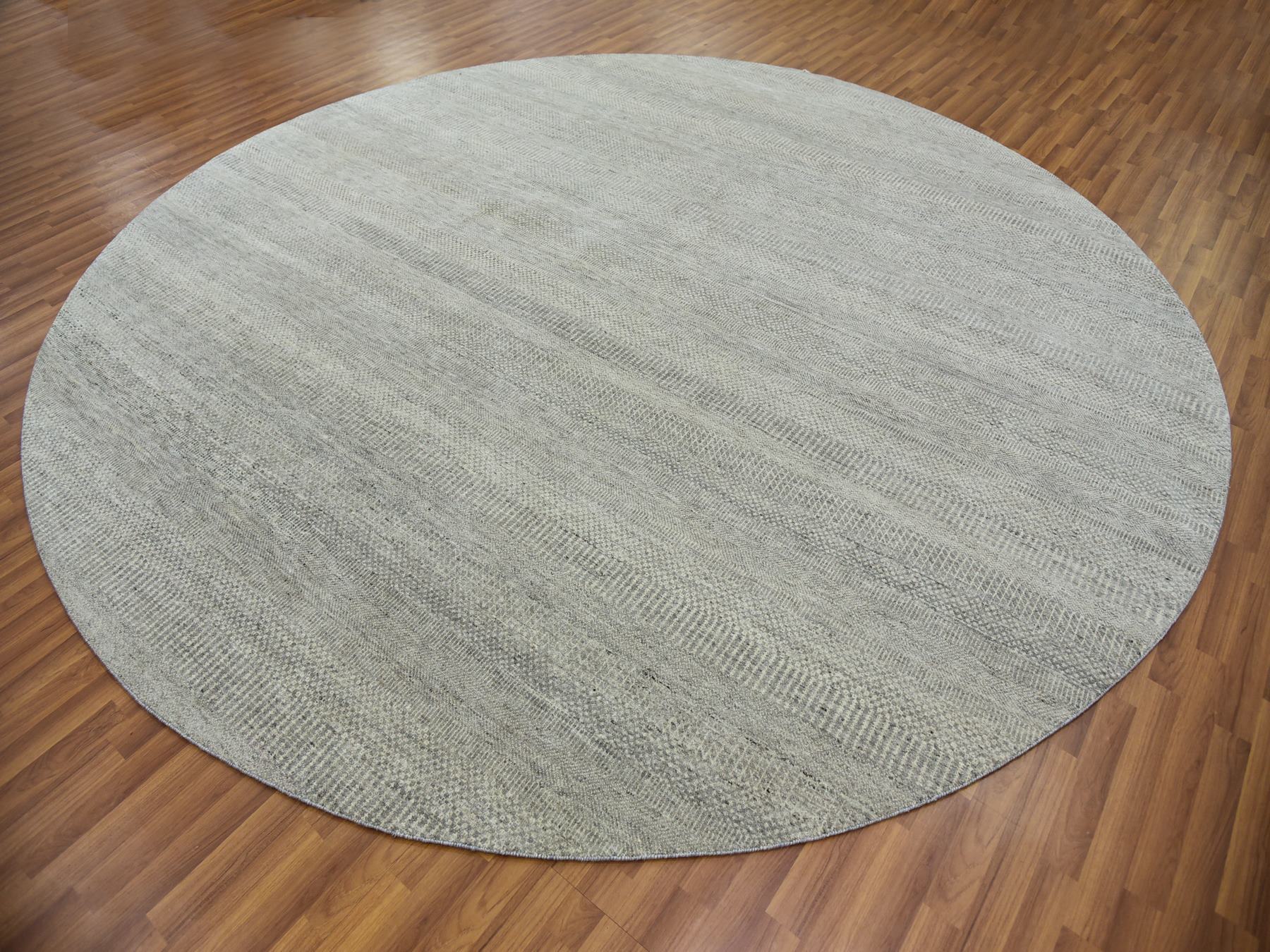 Modern / Contemporary hand-knotted wool rug in Gray, 11'2" x 11'3" — SKU O079754 (view 3)