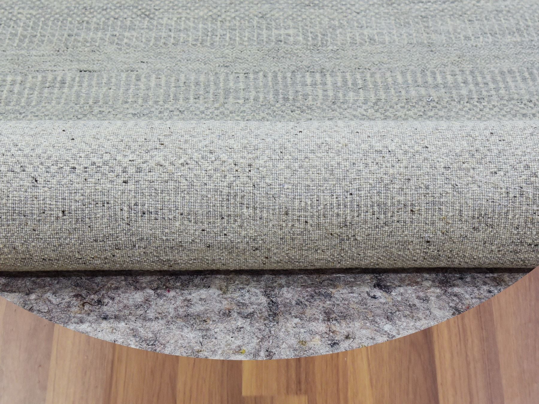 Modern / Contemporary hand-knotted wool rug in Gray, 11'2" x 11'3" — SKU O079754 (view 4)