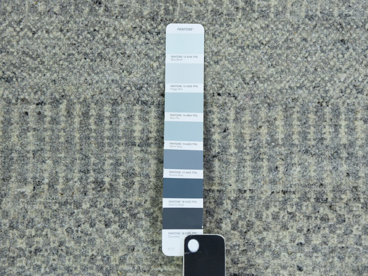 Modern / Contemporary hand-knotted wool rug in Gray, 11'2" x 11'3" — SKU O079754 (view 7)