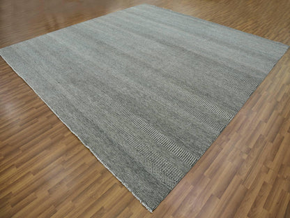 Modern / Contemporary hand-knotted wool rug in Gray, 11'11" x 11'11" — SKU O079755 (view 3)