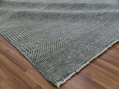 Modern / Contemporary hand-knotted wool rug in Gray, 11'11" x 11'11" — SKU O079755 (view 6)