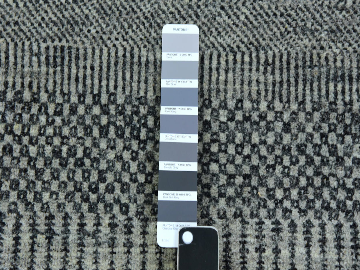 Modern / Contemporary hand-knotted wool rug in Gray, 11'11" x 11'11" — SKU O079755 (view 7)