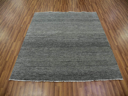 Modern / Contemporary hand-knotted wool rug in Gray, 5'10" x 5'10" — SKU O079759 (view 2)