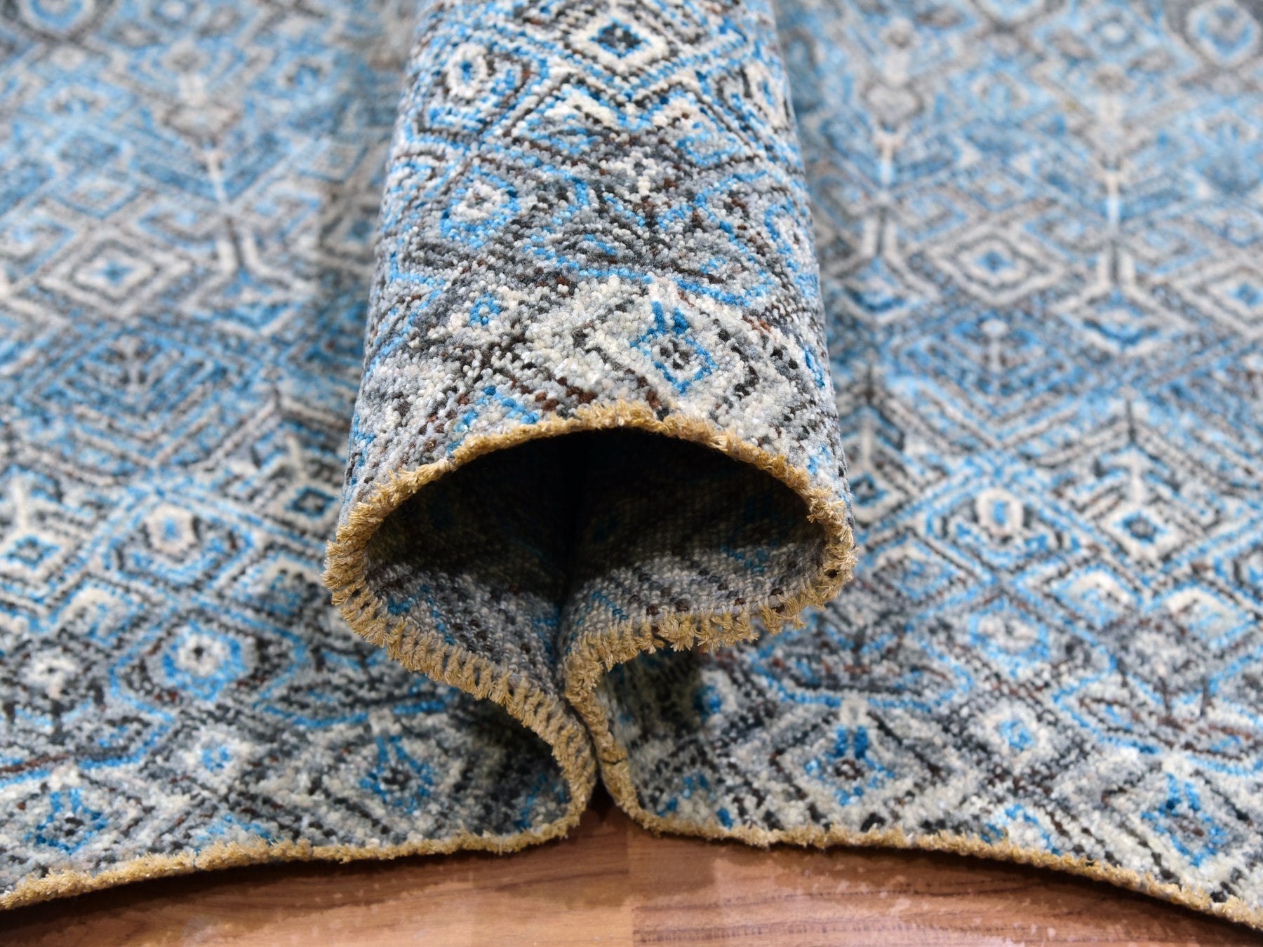 Modern / Contemporary hand-knotted wool rug in Blue, 12'0" x 12'0", SKU O079768