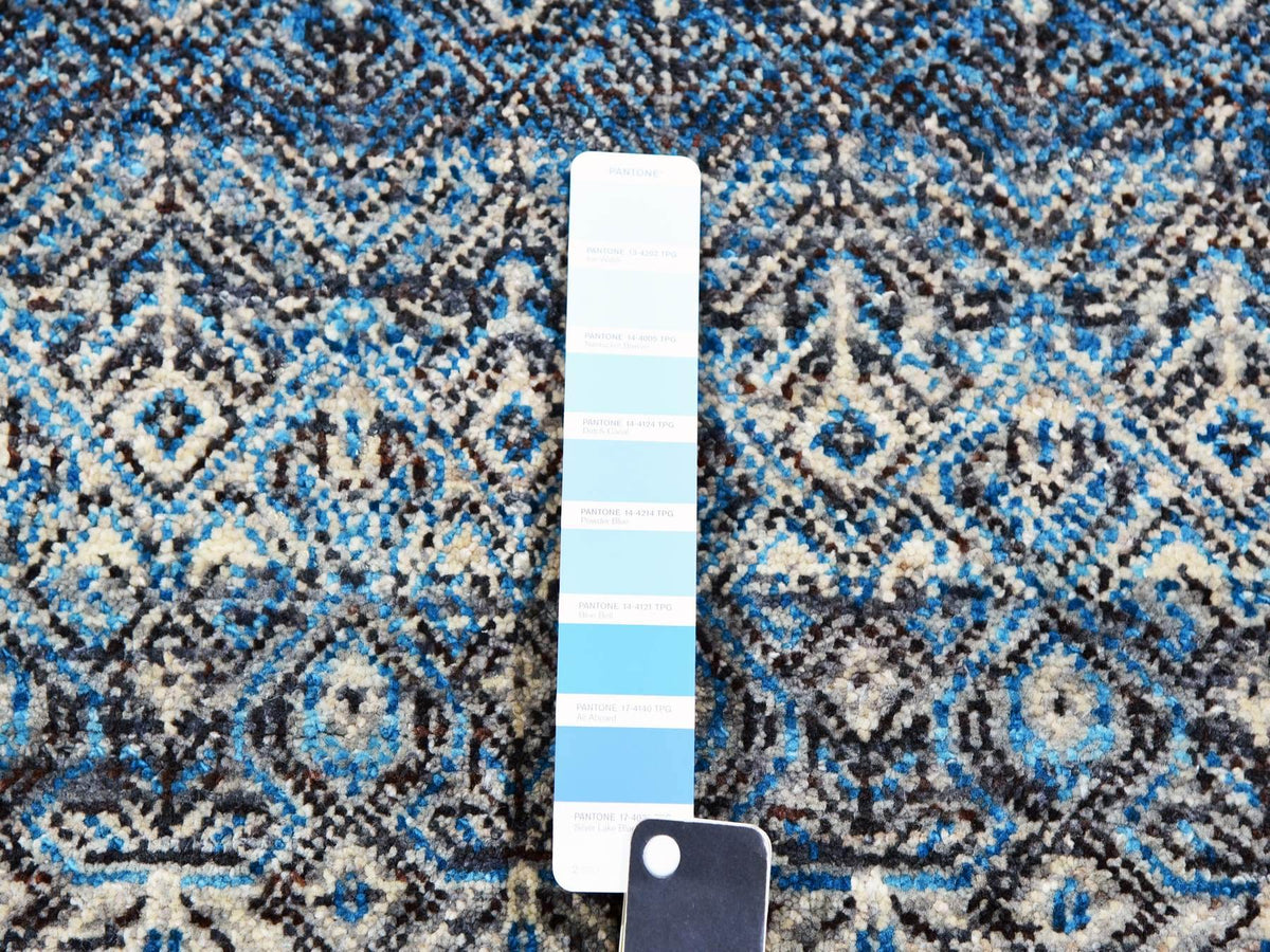 Modern / Contemporary hand-knotted wool rug in Blue, 12'0" x 15'1", SKU O079769