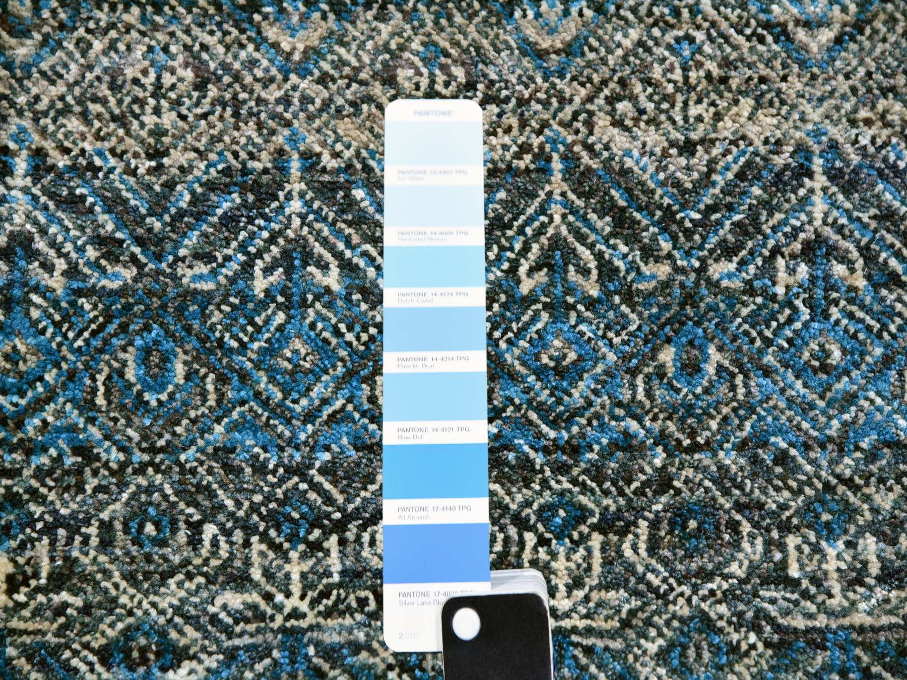 Modern / Contemporary hand-knotted wool rug in Blue, 9'11" x 10'0", SKU O079795