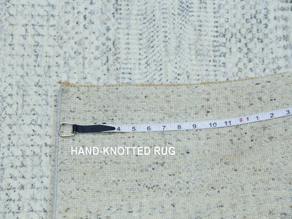 Grey 6'0" x 6'0" Modern / Contemporary Hand knotted Wool Rug - Sku: O079797