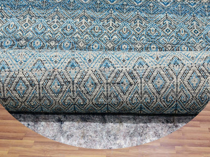 Modern / Contemporary hand-knotted wool rug in Blue, 5'11" x 6'0", SKU O079802