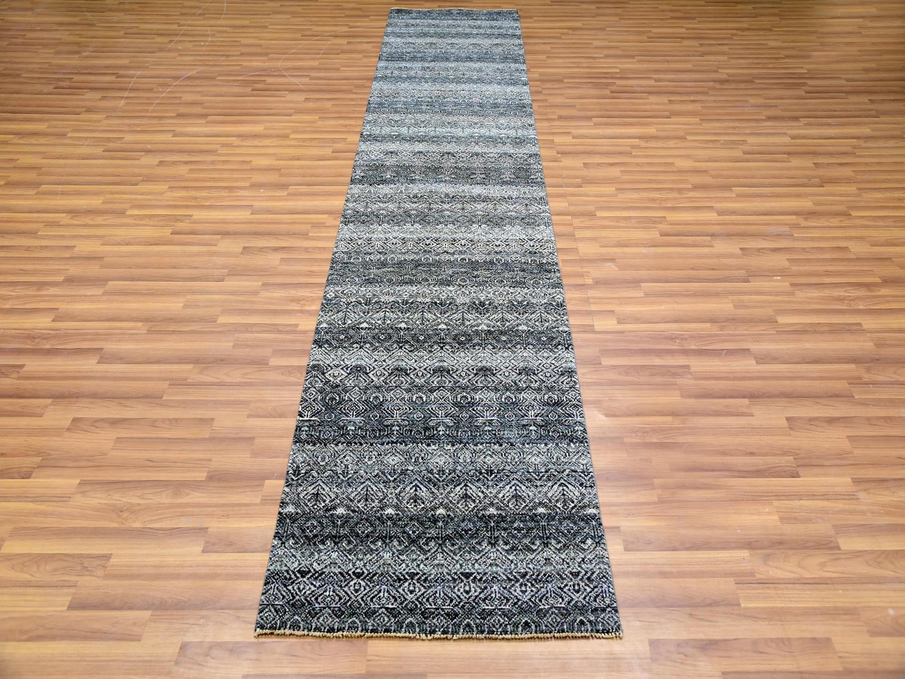 Gray 2'8" x 10'0" Modern / Contemporary Hand knotted Wool Rug - Sku: O079814
