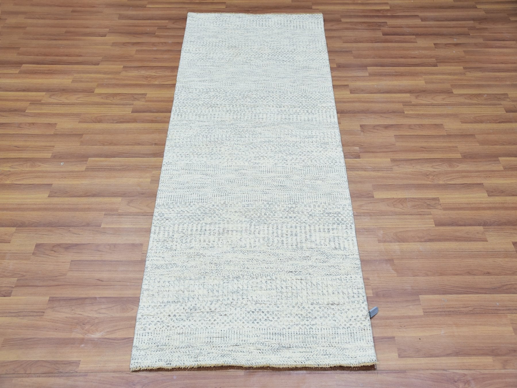 Gray 2'6" x 6'1" Modern / Contemporary Hand knotted Wool Rug - Sku: O079826