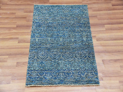 Modern / Contemporary hand-knotted wool rug in Green, 2'0" x 3'0", SKU O079836