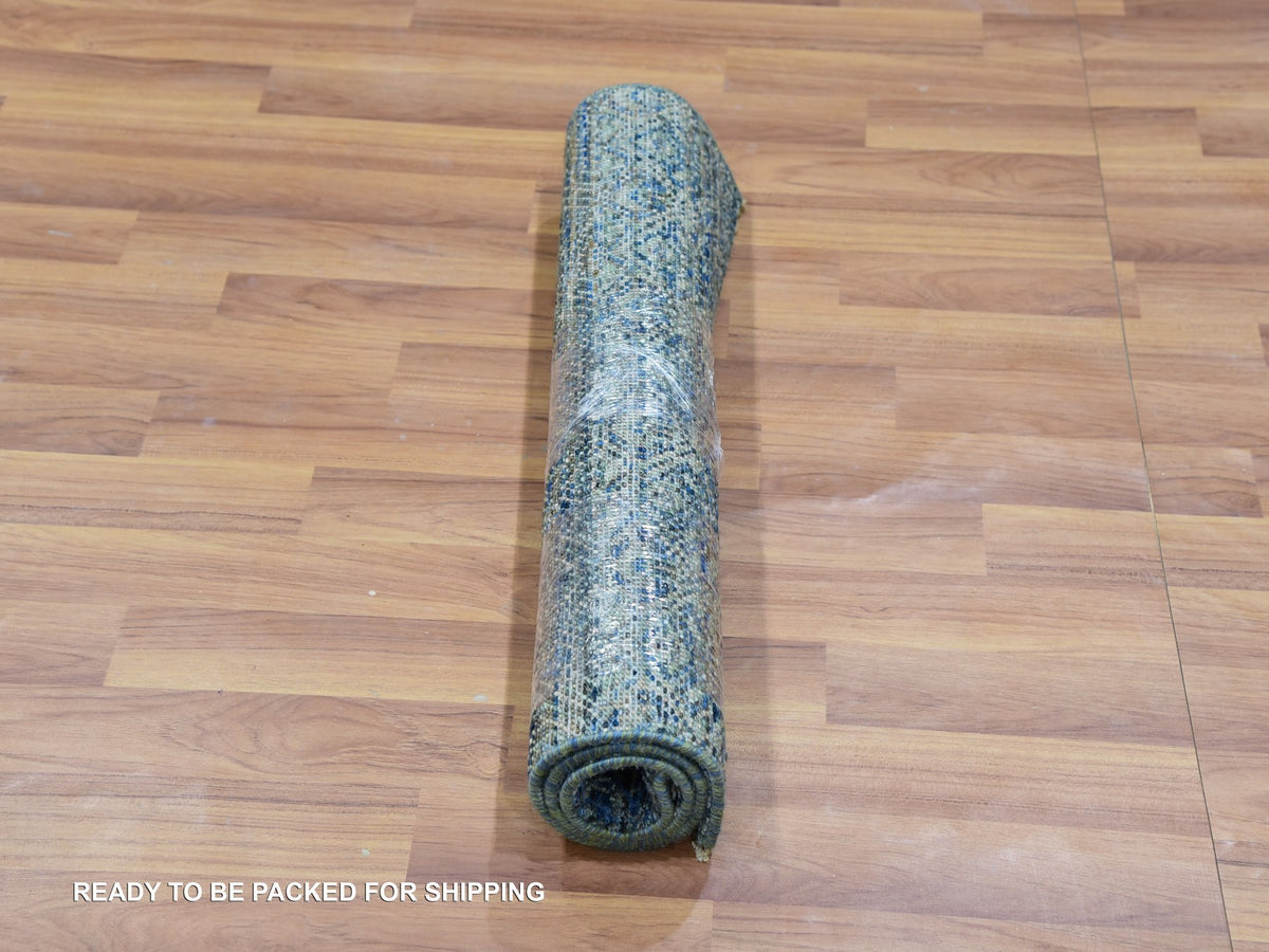 Modern / Contemporary hand-knotted wool rug in Green, 2'0" x 3'0", SKU O079836