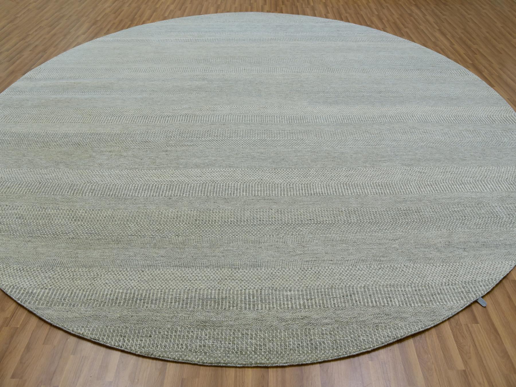 Modern / Contemporary hand-knotted wool rug in Gray, 13'5" x 13'5", SKU O079859