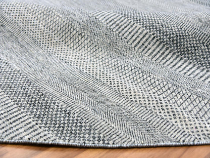 Modern / Contemporary hand-knotted wool rug in Gray, 13'8" x 13'9", SKU O079860