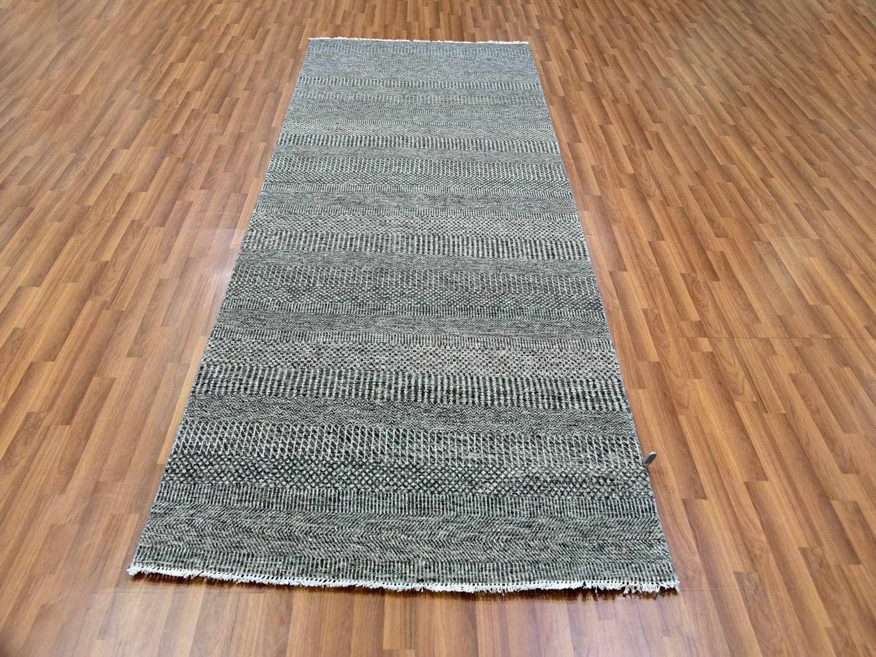 Gray 4'0" x 10'2" Modern / Contemporary Hand knotted Wool Rug - Sku: O079889